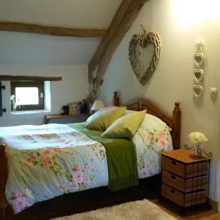 La Girauderie Farmhouse Couette-café Archigny
